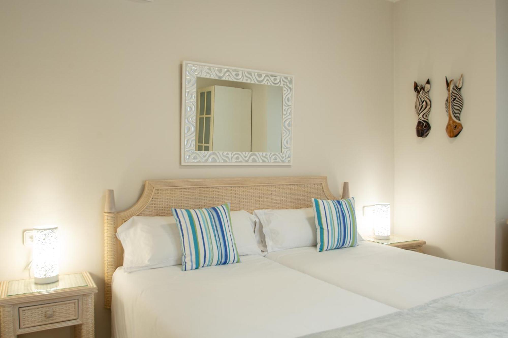 Apartamentos Livvo Coloradamar Коста Бланка Экстерьер фото
